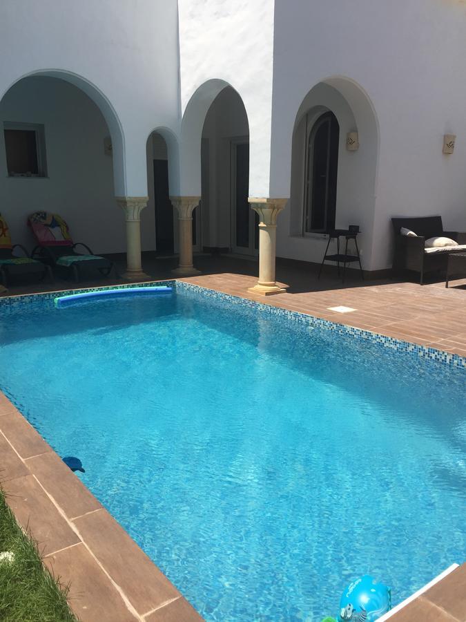 Villa Avec Piscine Triffa Exterior photo