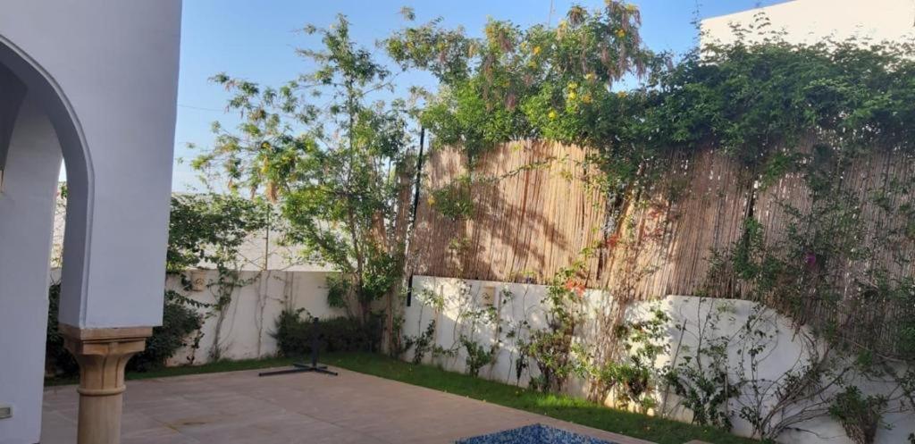 Villa Avec Piscine Triffa Exterior photo